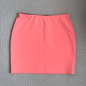 Forever 21 Peach 🍑 colored mini-skirt